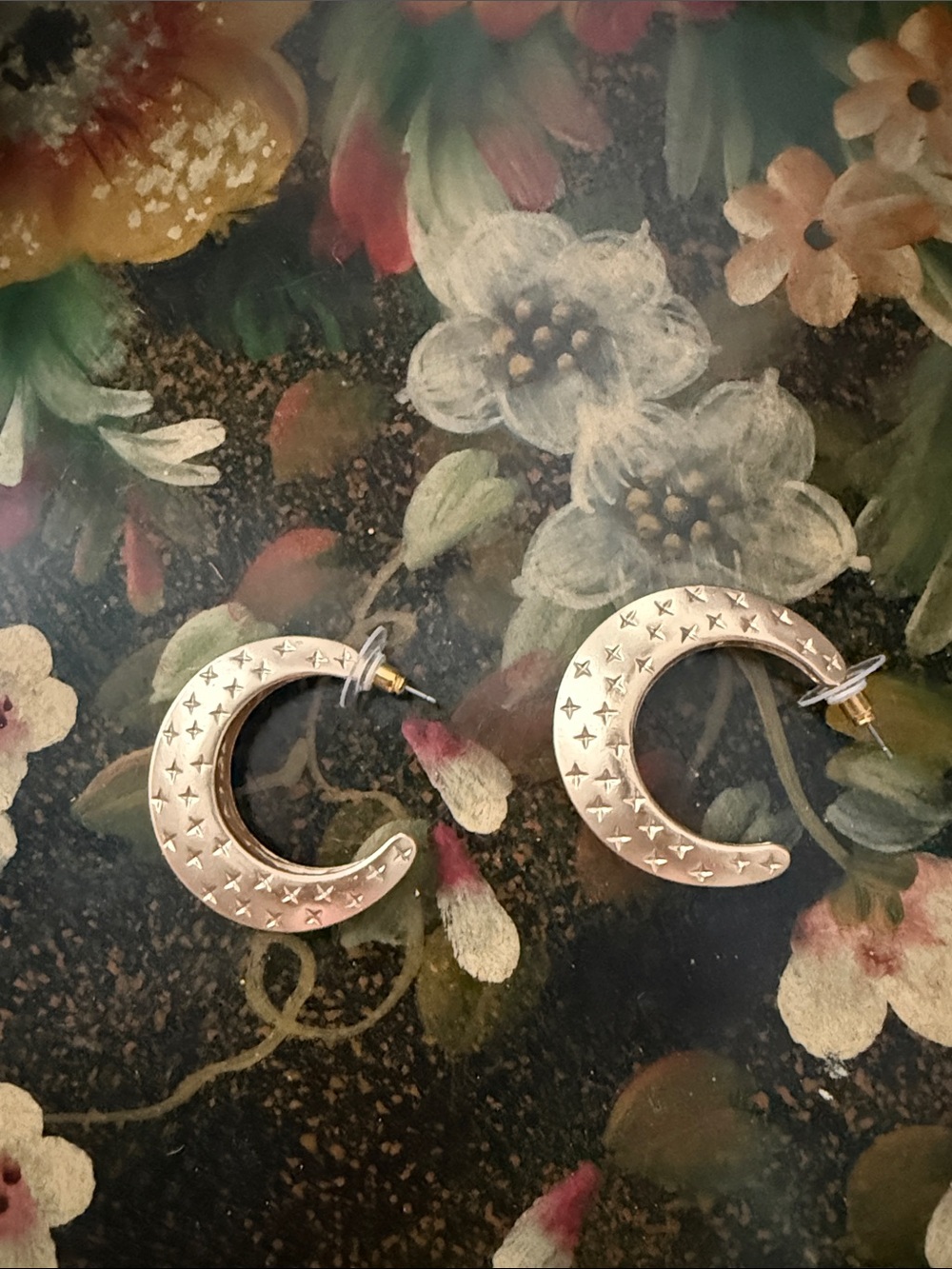 Crescent Hoop Earrings in Gold - Women's Jewelry